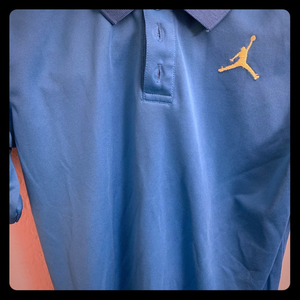 Kids small Jordan shirt Drifit